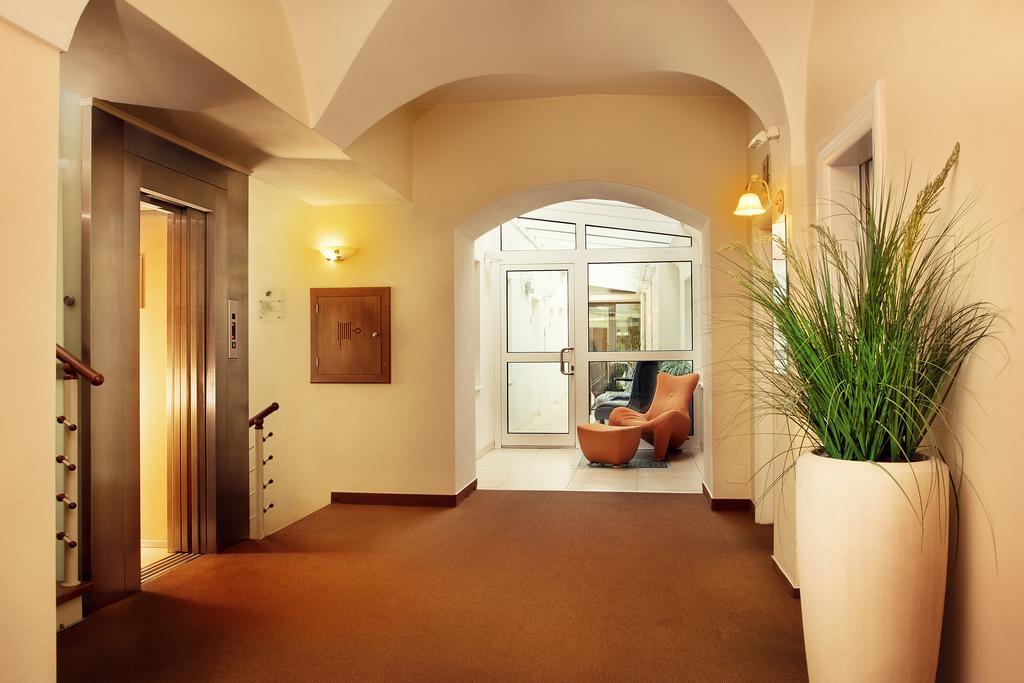 Hotel Ambassador Kosice Exterior photo